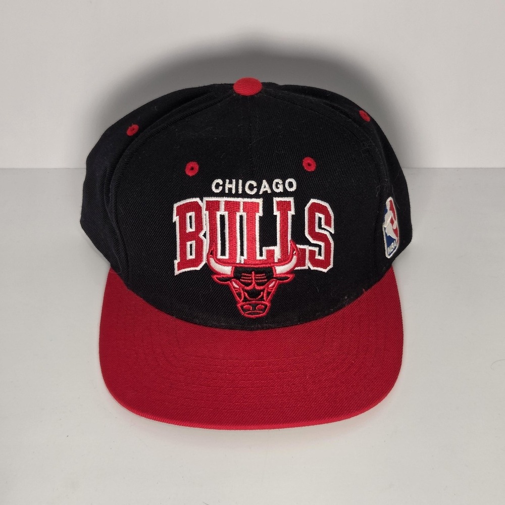 Chicago Bulls Hat NBA Cap Mens One Size Black Red Snapback Mitchell & Ness